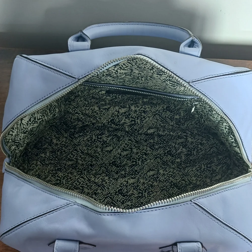 Hand Bag - Picture 3 of 4